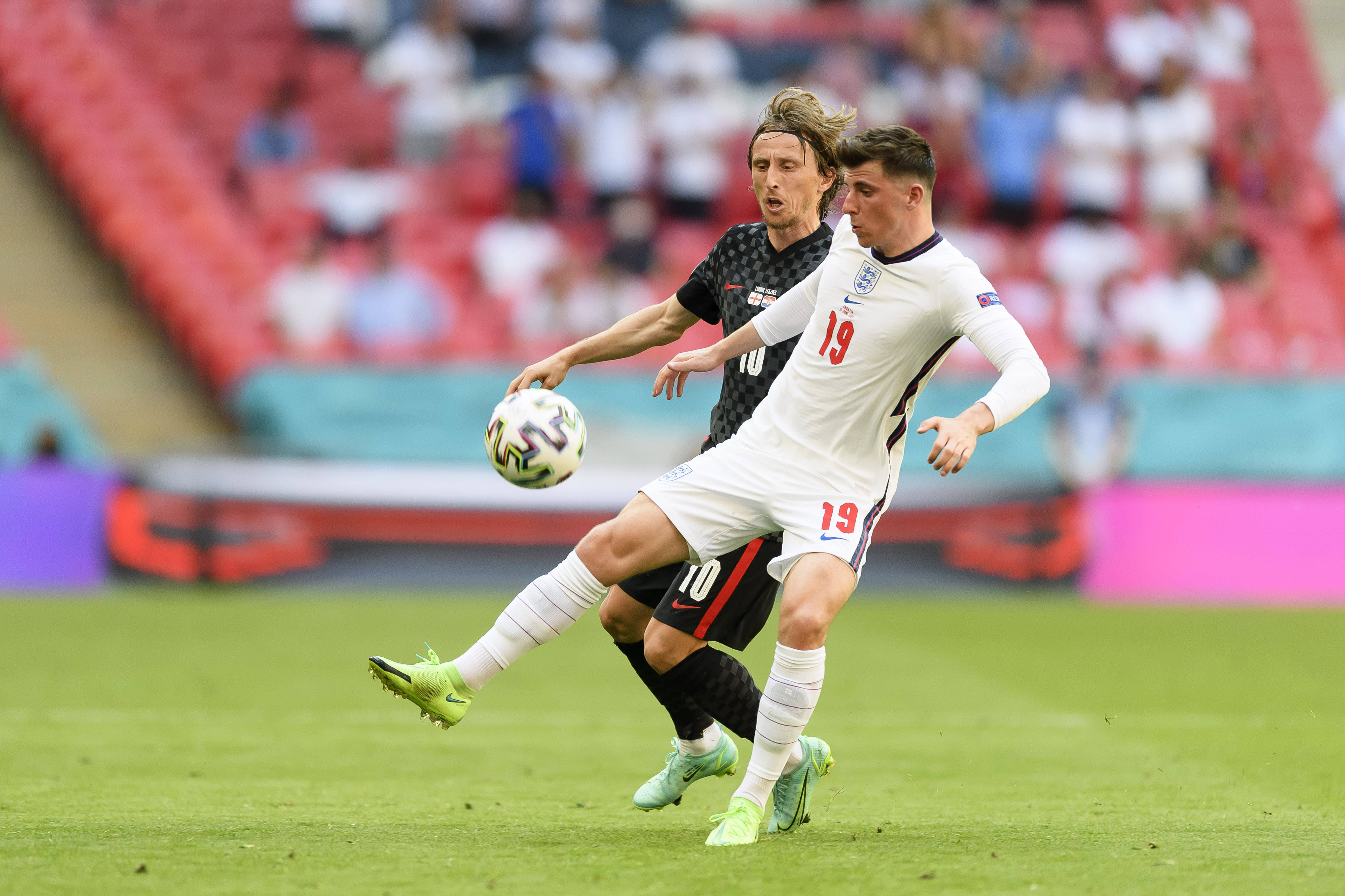 斯洛伐克战胜匈牙利，闯入淘汰赛轮次(斯洛伐克战胜匈牙利,闯入淘汰赛轮次了吗)